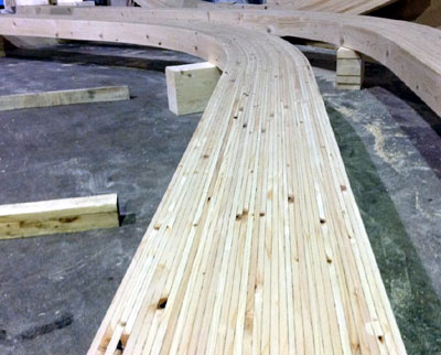 Large curved beam in Glulam